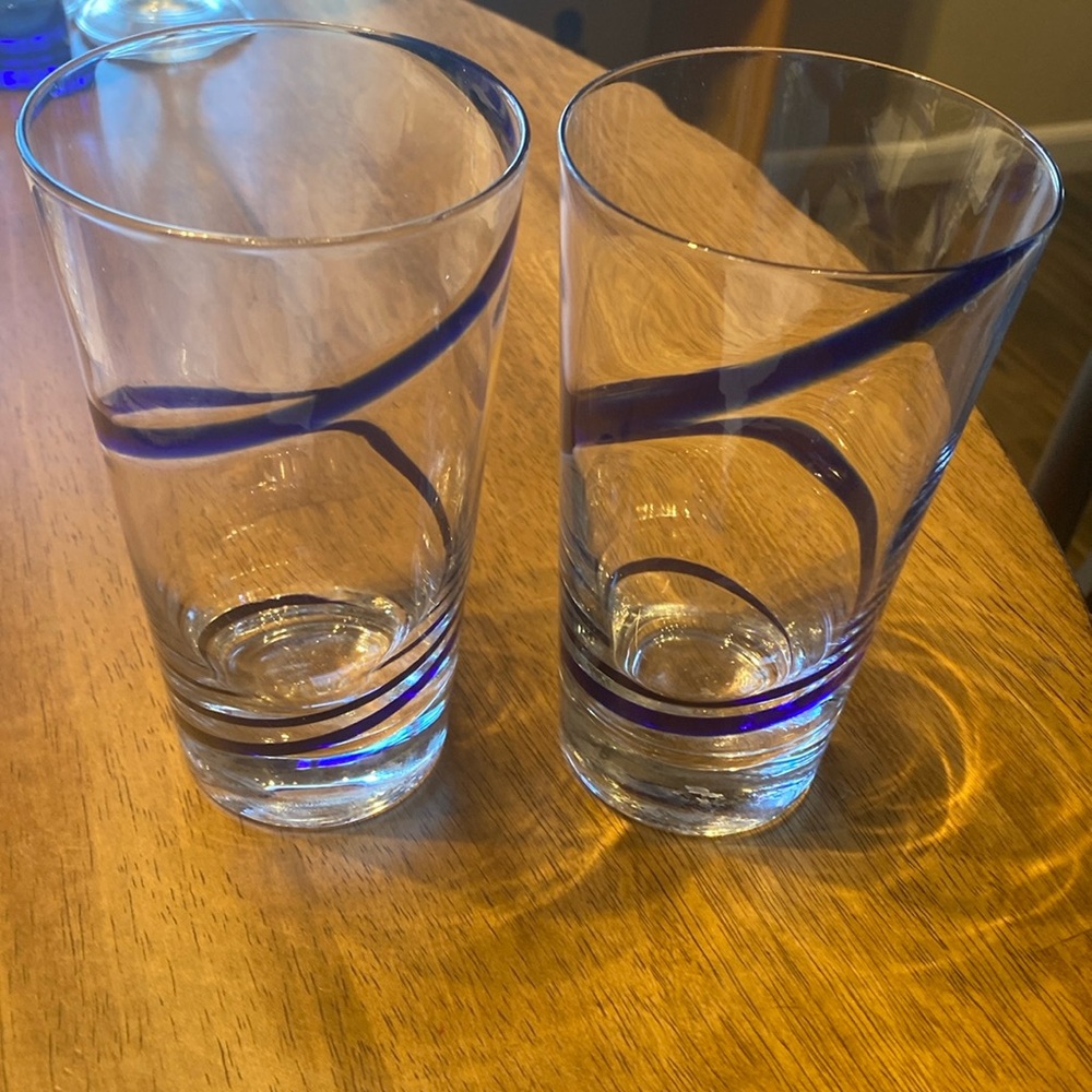Pier 1 Swirl line cobalt blue tumblers set of 2. Excellent condition. 6 1/4 inch